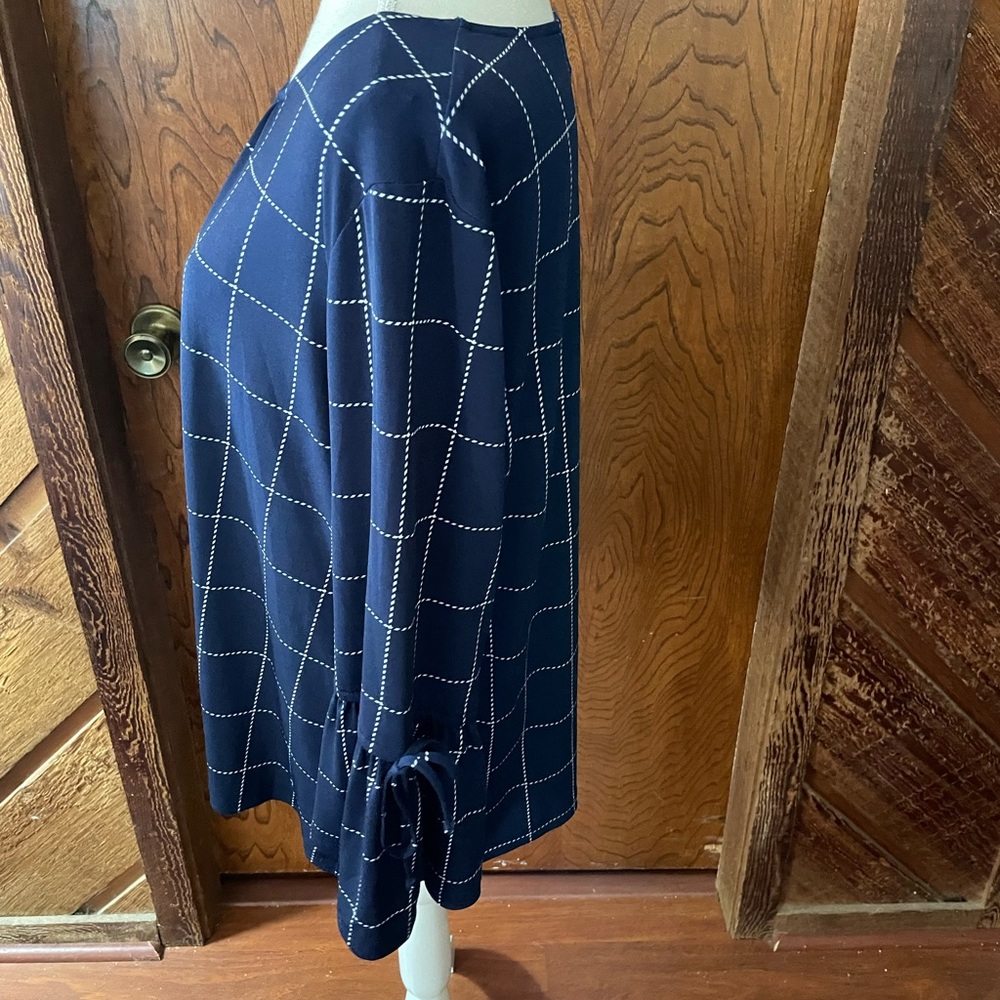 Liz Claiborne Career blue white blouse size XL round neck spandex bell sleeves - Picture 8 of 16